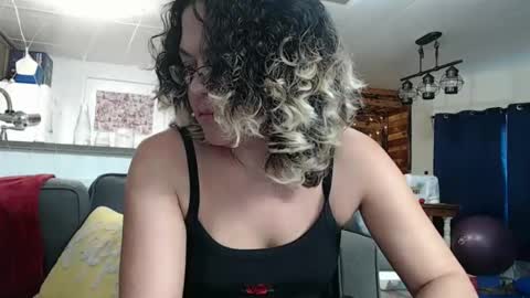 Snapshot of i_fetishize_u chatting on 22, 1, 2025 ShortStuff online show from 22, 1, 2025