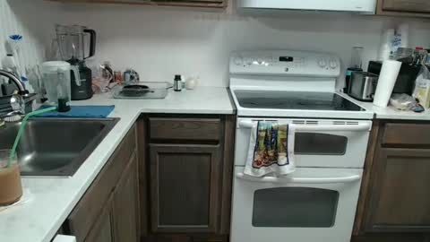 Snapshot of i_fetishize_u chatting on 10, 2, 2025 ShortStuff online show from 10, 2, 2025