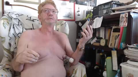 ImYourBitch online show from 12, 10, 2025