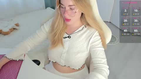 Snapshot of i_want_you_eva chatting on 13, 10, 2025 HiI am EvaPVT is open online show from 13, 10, 2025