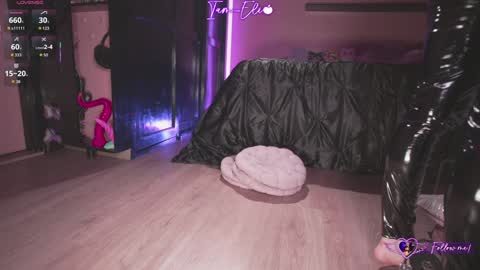 Snapshot of iam_eli chatting on 25, 10, 2025 online show from 25, 10, 2025