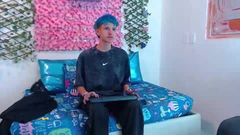 Snapshot of iam_lukas__ chatting on 9, 9, 2025 iam_lukas__ online show from 9, 9, 2025