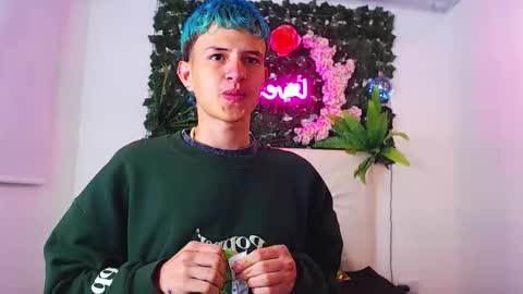 Snapshot of iam_lukas__ chatting on 14, 10, 2025 iam_lukas__ online show from 14, 10, 2025