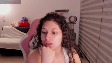 On instagram Imm  NikkiHelp me reach 100 likes online show from 19, 10, 2025