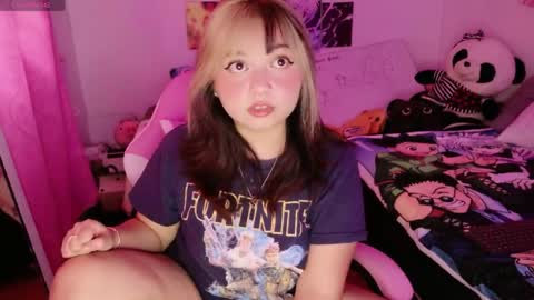 Snapshot of iam_zoechan chatting on 6, 5, 2026 Zoe 3 online show from 6, 5, 2026