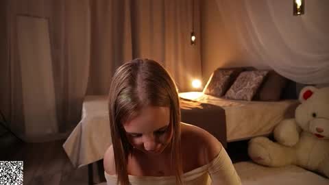 Snapshot of iamclaire_ chatting on 13, 11, 2025 Claire online show from 13, 11, 2025