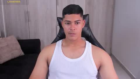 Dylan  independent model  online show from 18, 9, 2025