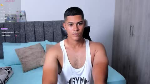 Dylan  independent model  online show from 25, 11, 2025