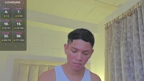 Snapshot of iamjulian_ chatting on 4, 2, 2025 Juliiiiian online show from 4, 2, 2025