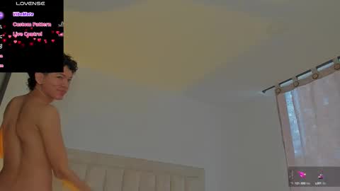 Snapshot of iamjulian_ chatting on 29, 9, 2025 Juliiiiian online show from 29, 9, 2025