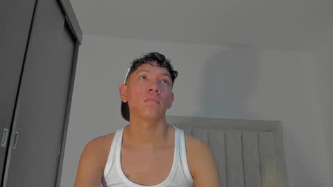 Snapshot of iamjulian_ chatting on 28, 5, 2026 Juliiiiian online show from 28, 5, 2026