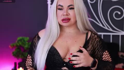 Snapshot of iamlila chatting on 3, 10, 2025 Lila online show from 3, 10, 2025