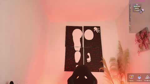 Snapshot of iamlola_ chatting on 9, 10, 2025 IM LOLA online show from 9, 10, 2025