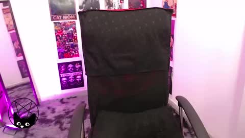 Mari online show from 8, 3, 2025