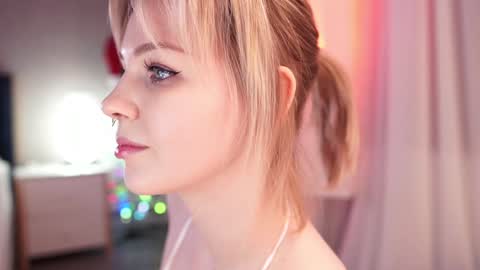 Nina  online show from 7, 1, 2025