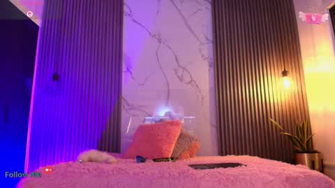 Snapshot of iamvictoria06 chatting on 5, 10, 2025 V I C T O R I A online show from 5, 10, 2025