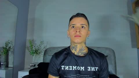 Snapshot of ian_castillo_ chatting on 7, 7, 2026 IAN CASTILLO online show from 7, 7, 2026