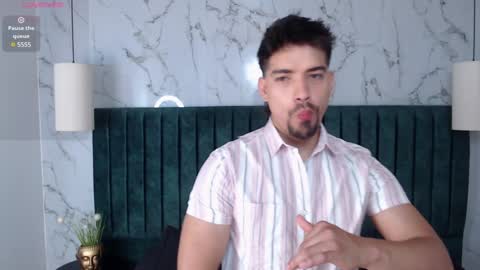 Snapshot of ian_davis chatting on 15, 1, 2025 Ian Davis online show from 15, 1, 2025