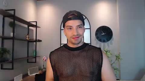 Snapshot of ian_davis chatting on 4, 2, 2025 Ian Davis online show from 4, 2, 2025