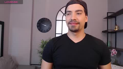 Snapshot of ian_davis chatting on 19, 2, 2025 Ian Davis online show from 19, 2, 2025