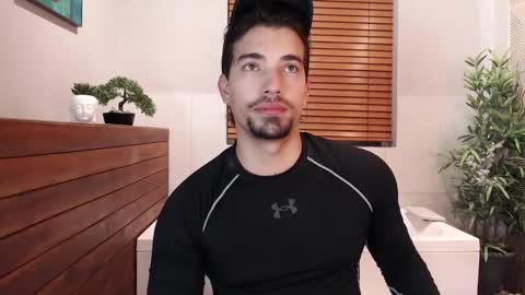 Snapshot of ian_davis chatting on 28, 2, 2025 Ian Davis online show from 28, 2, 2025