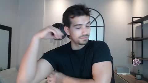 Snapshot of ian_davis chatting on 8, 3, 2025 Ian Davis online show from 8, 3, 2025