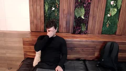 Snapshot of ian_davis chatting on 4, 10, 2025 Ian Davis online show from 4, 10, 2025