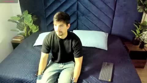 Snapshot of ian_davis chatting on 5, 10, 2025 Ian Davis online show from 5, 10, 2025