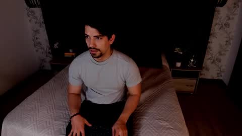 Snapshot of ian_davis chatting on 8, 10, 2025 Ian Davis online show from 8, 10, 2025