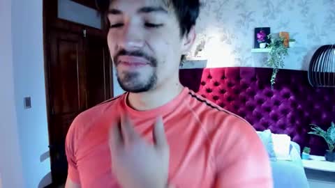 Snapshot of ian_davis chatting on 17, 10, 2025 Ian Davis online show from 17, 10, 2025