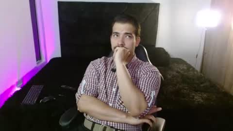 Snapshot of ian_davis chatting on 11, 7, 2026 Ian Davis online show from 11, 7, 2026