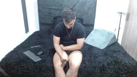 Snapshot of ian_davis chatting on 24, 7, 2026 Ian Davis online show from 24, 7, 2026