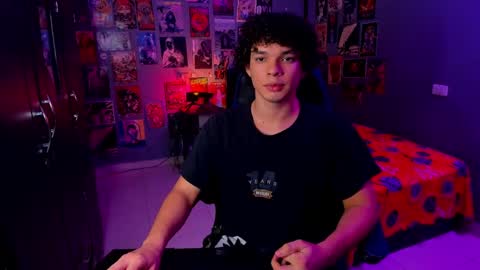 Snapshot of ian_versace chatting on 12, 3, 2025 Andres online show from 12, 3, 2025