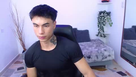 Snapshot of ian_west chatting on 3, 2, 2026 Ian online show from 3, 2, 2026