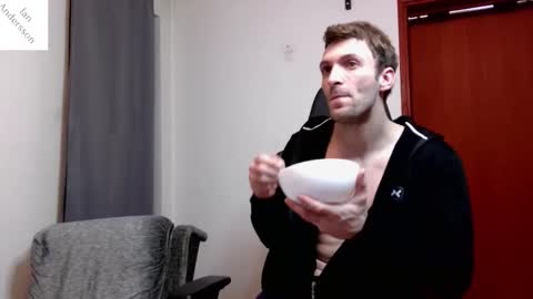 Snapshot of ianandersson27 chatting on 15, 2, 2025 Ian Andersson online show from 15, 2, 2025