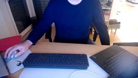 Snapshot of iandy12 chatting on 10, 11, 2025 iandy12 online show from 10, 11, 2025