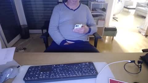 Snapshot of iandy12 chatting on 7, 6, 2026 iandy12 online show from 7, 6, 2026