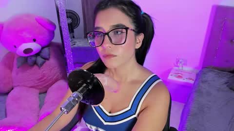 Ibbie Bennett online show from 8, 2, 2026