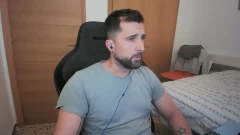 Snapshot of iberian_macho chatting on 18, 10, 2025 iberian_macho online show from 18, 10, 2025