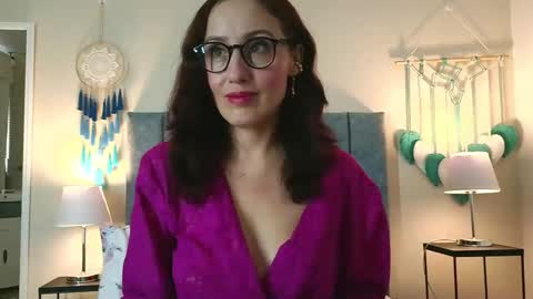 Iberian Moon online show from 8, 4, 2026