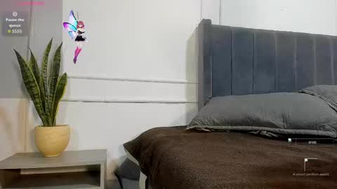 Snapshot of ice_princess__ chatting on 9, 9, 2025 Crystall online show from 9, 9, 2025