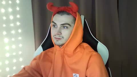 Snapshot of ice_raf chatting on 7, 2, 2025 MAX online show from 7, 2, 2025