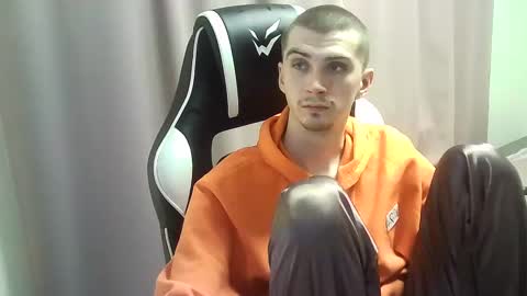 Snapshot of ice_raf chatting on 11, 2, 2025 MAX online show from 11, 2, 2025