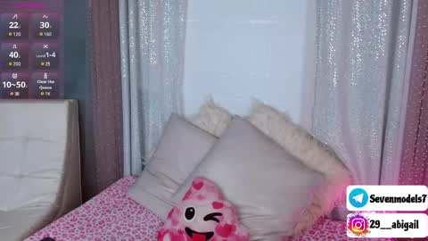 ice_y_abigail online show from 10, 3, 2025