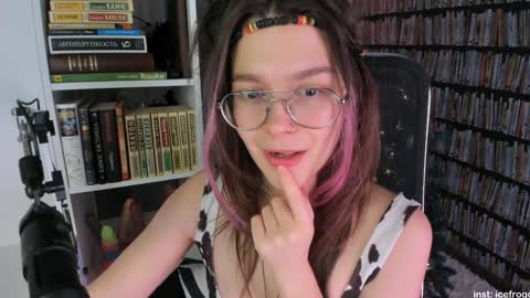 Snapshot of icefroq chatting on 17, 1, 2025 Julia online show from 17, 1, 2025