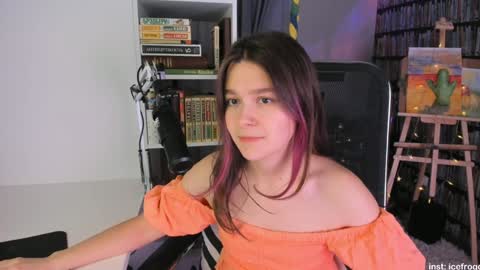 Snapshot of icefroq chatting on 1, 2, 2025 Julia online show from 1, 2, 2025