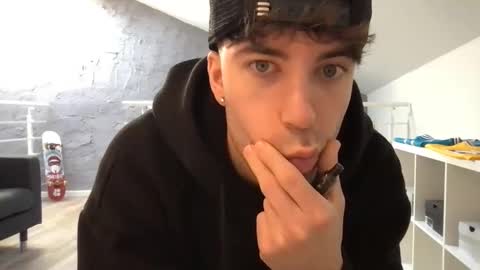 icyninesix online show from 31, 12, 2024