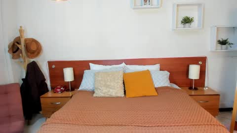 Icy online show from 1, 10, 2025