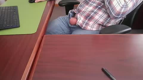 Hung office Stud online show from 23, 1, 2025