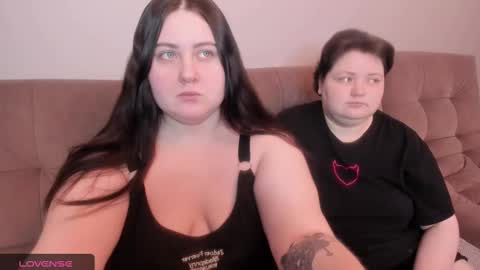 Snapshot of ihaveasecret_ chatting on 1, 2, 2025 Alice online show from 1, 2, 2025